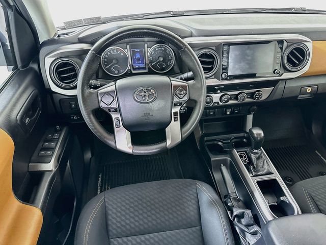 Used 2020 Toyota Tacoma SR5 AWD/4WD image 25
