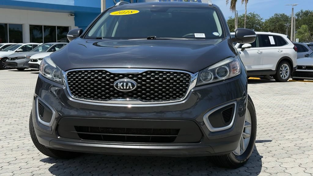 Used 2018 Kia Sorento FWD image 2