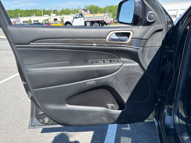 Used 2014 Jeep Grand Cherokee Overland w/ Advanced Technology Group AWD/4WD image 24