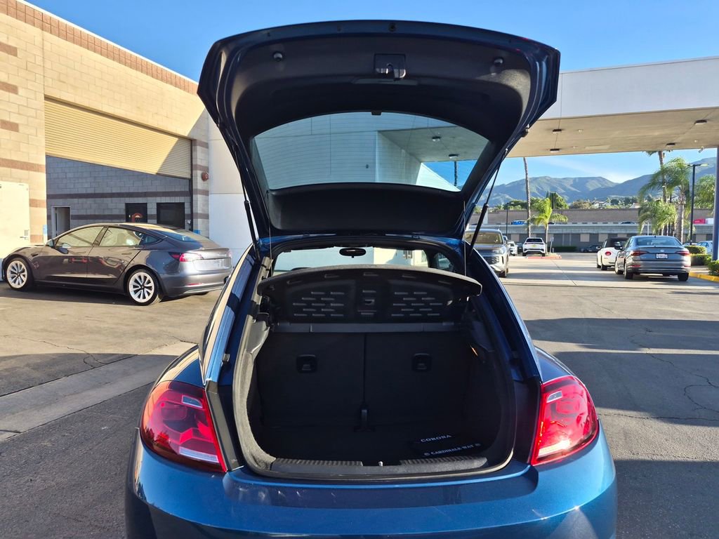 Used 2017 Volkswagen Beetle 1.8T Classic image 29