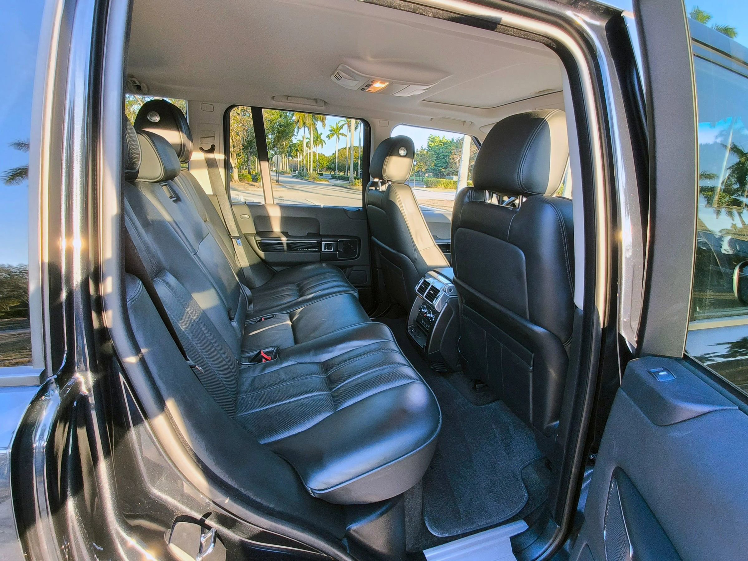 Used 2012 Land Rover Range Rover Supercharged image 36