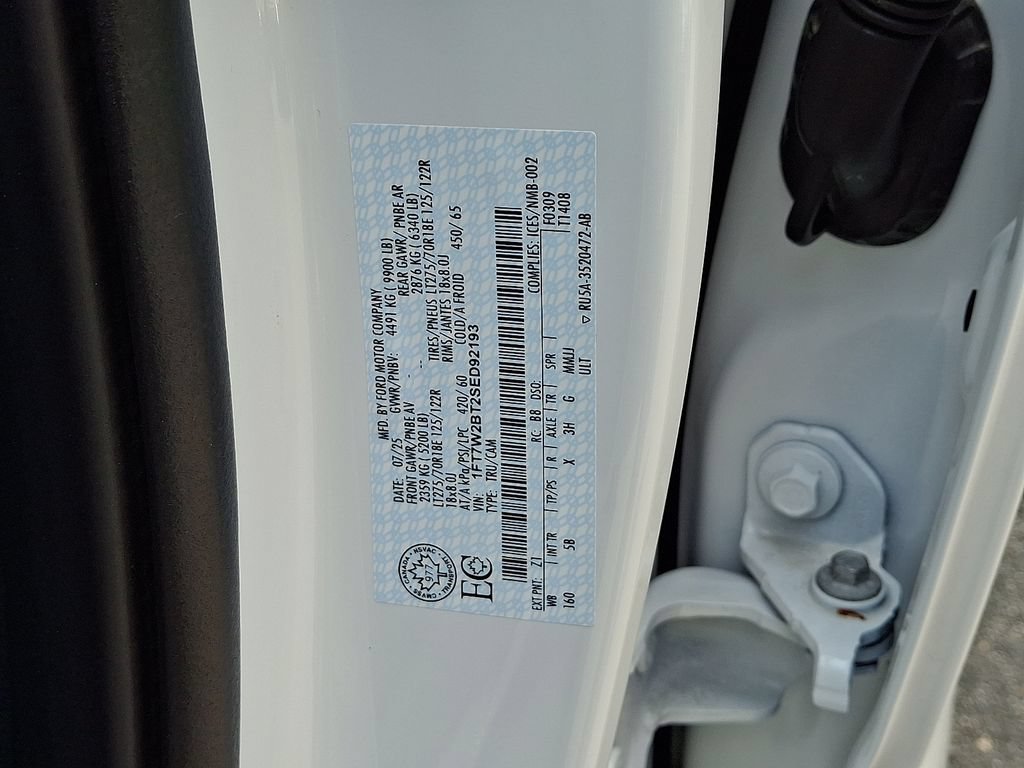 Used 2025 Ford F250 Lariat AWD/4WD image 28