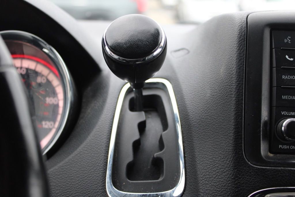 Used 2019 Dodge Grand Caravan SXT image 35