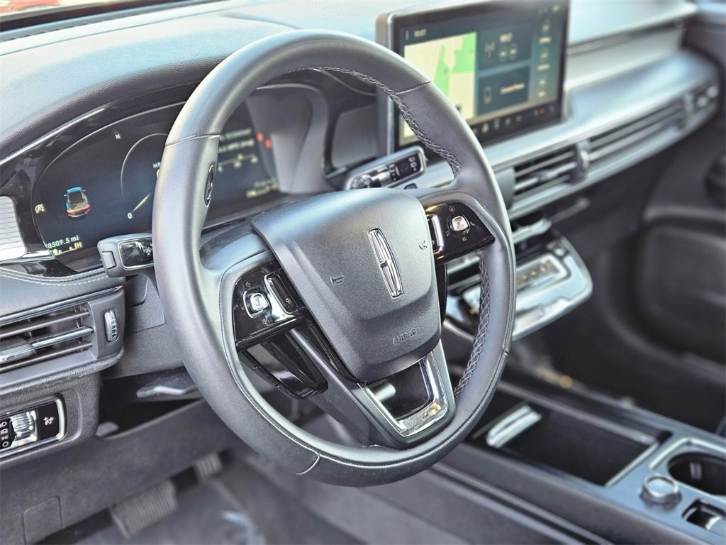 Used 2023 Lincoln Corsair AWD image 14