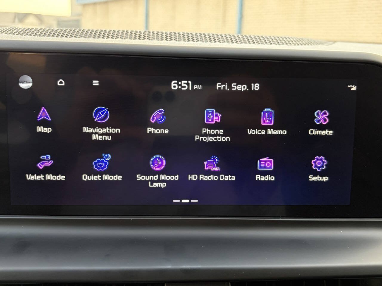 Used 2025 Kia Seltos EX FWD image 11