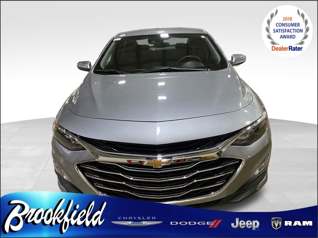 Used 2024 Chevrolet Malibu LT FWD image 2