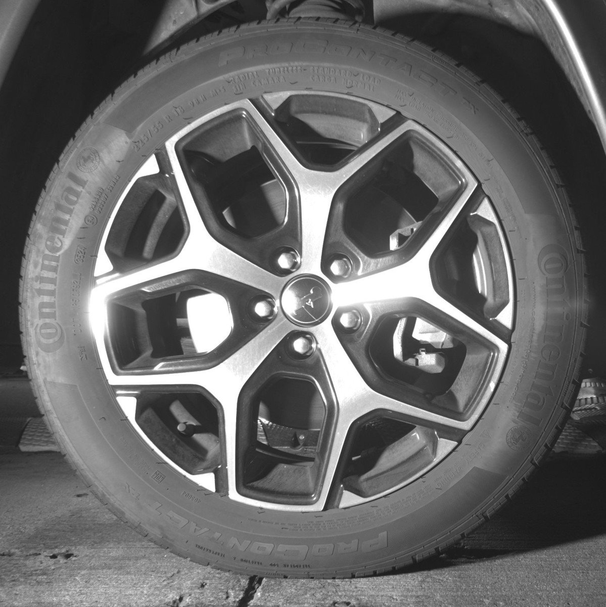 Used 2025 Jeep Compass Limited AWD/4WD image 13