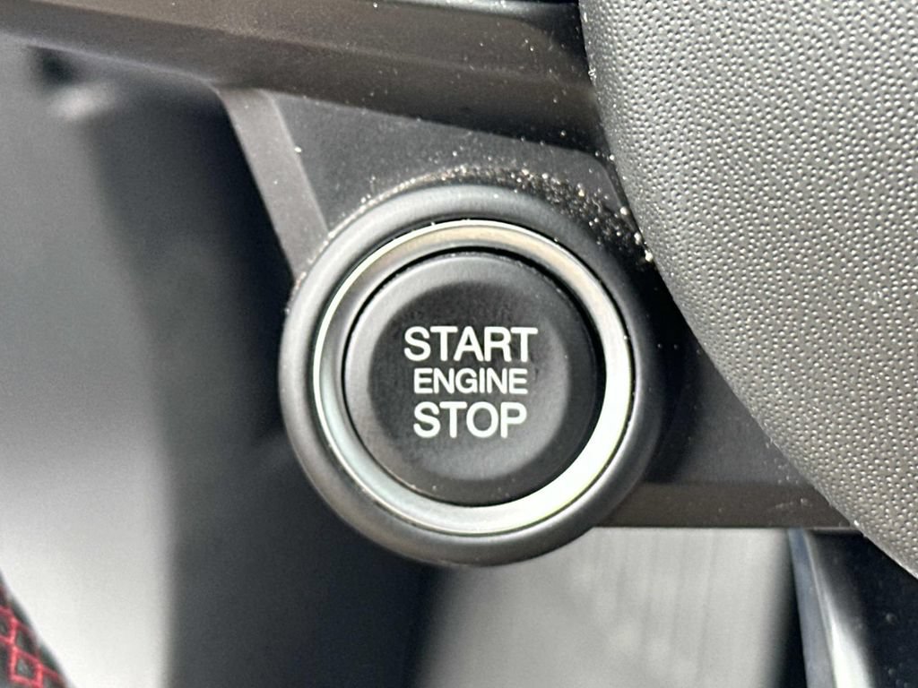 Used 2024 Alfa Romeo Stelvio AWD image 28