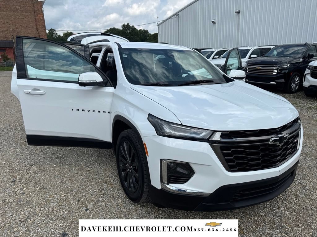 Used 2023 Chevrolet Traverse RS FWD image 41