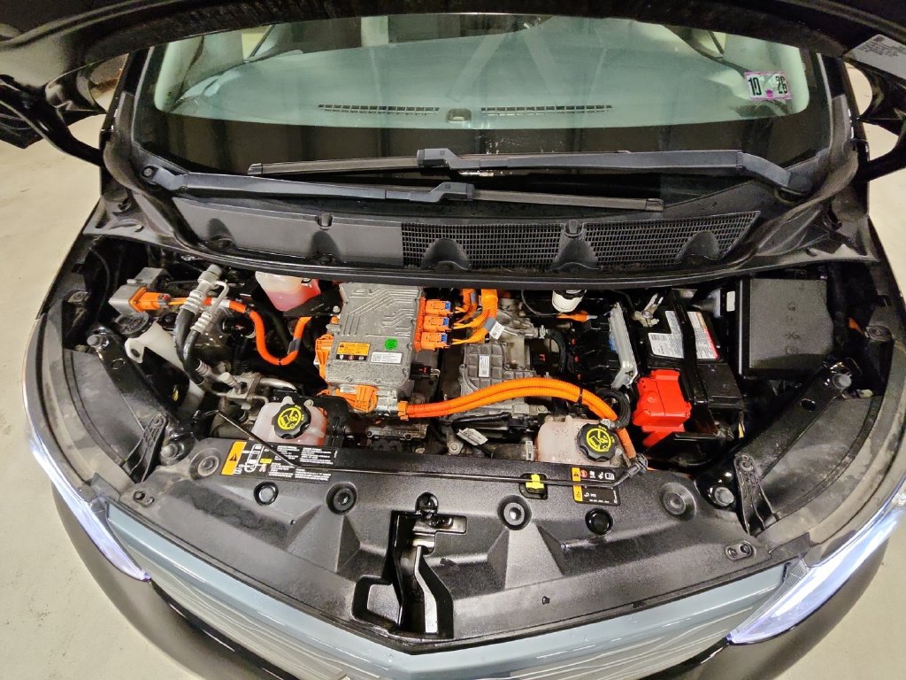 Used 2017 Chevrolet Bolt LT FWD image 29