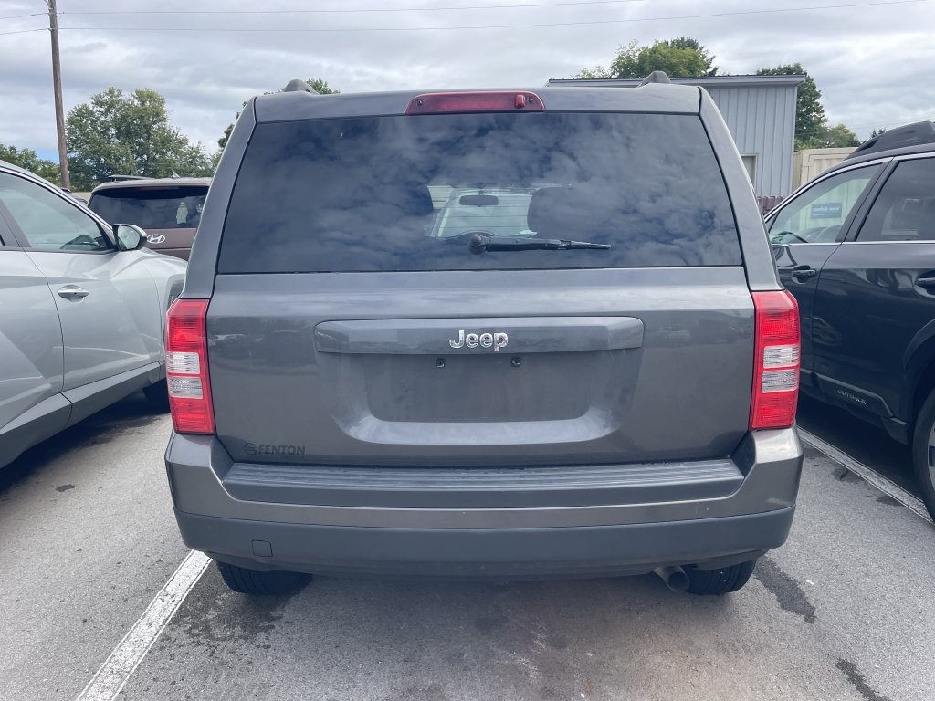 Used 2014 Jeep Patriot Sport w/ Power Value Group FWD image 5