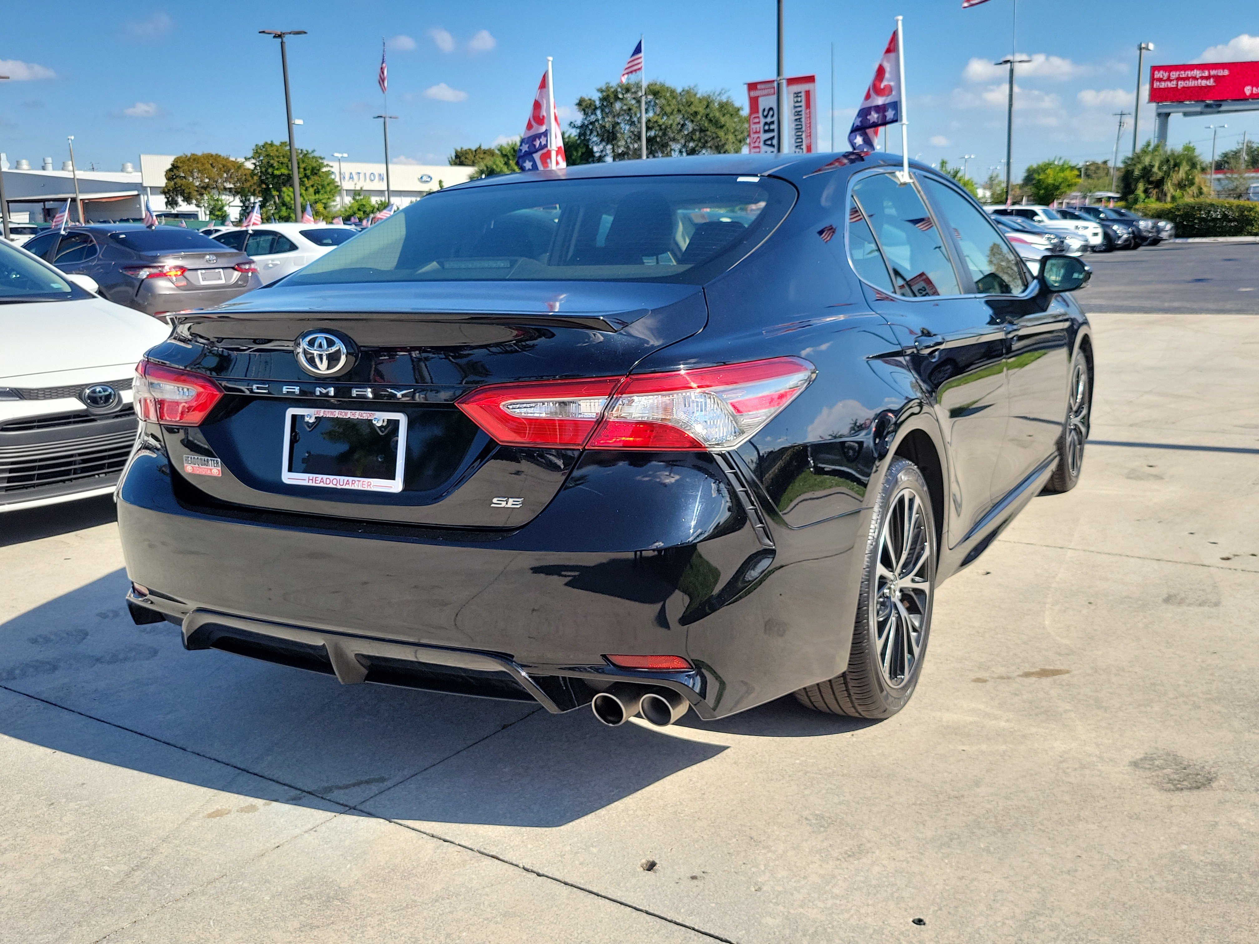 Used 2018 Toyota Camry SE image 12