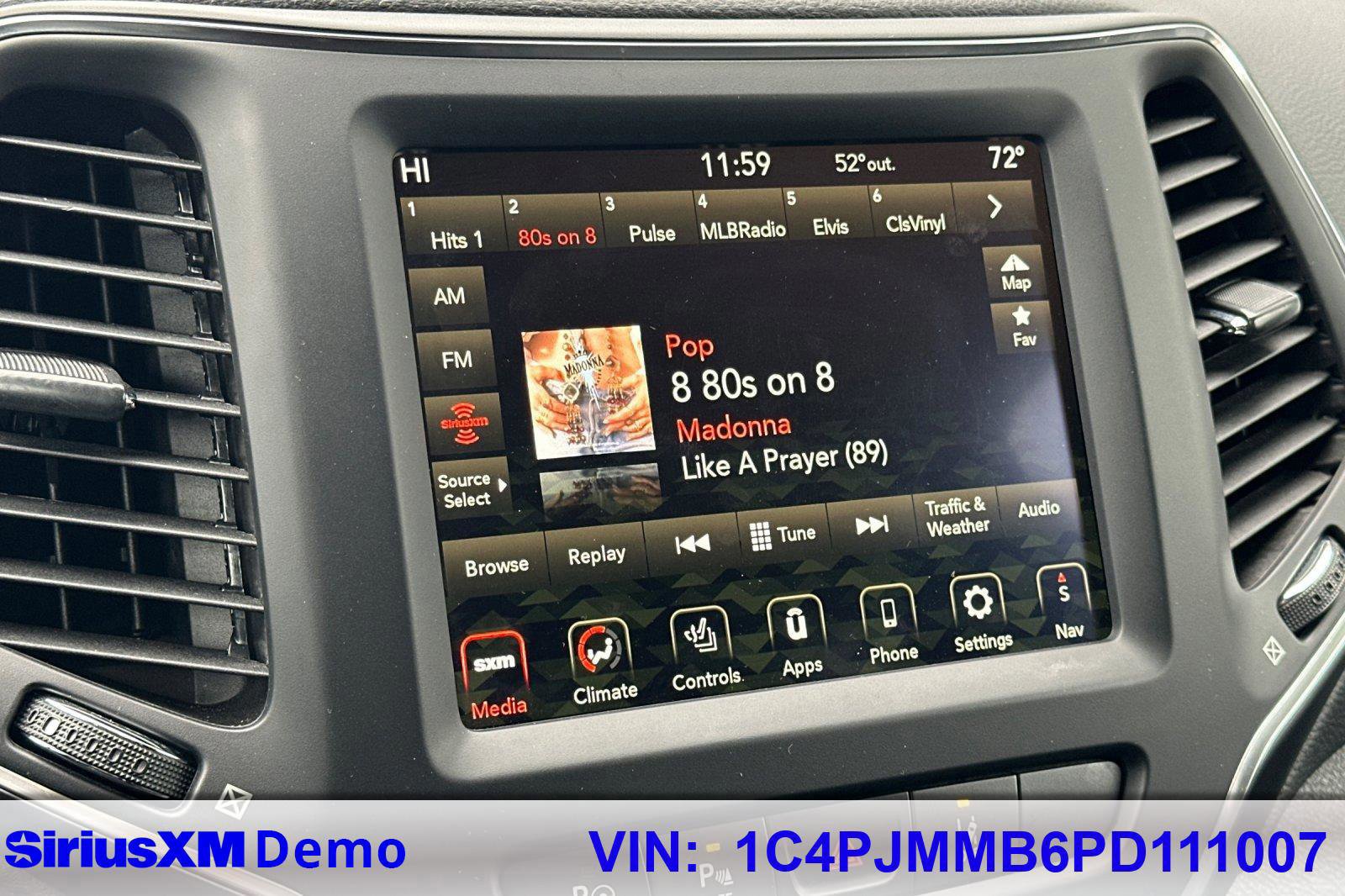 Used 2023 Jeep Cherokee Altitude Lux image 29