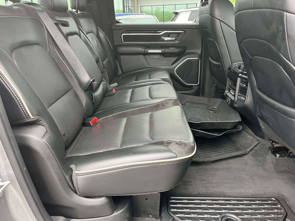 Used 2020 RAM 1500 Laramie w/ Sport Appearance Package AWD/4WD image 8