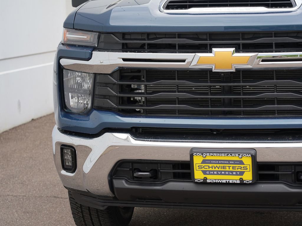 Used 2024 Chevrolet Silverado 3500 LT w/ All Star Edition AWD/4WD image 9