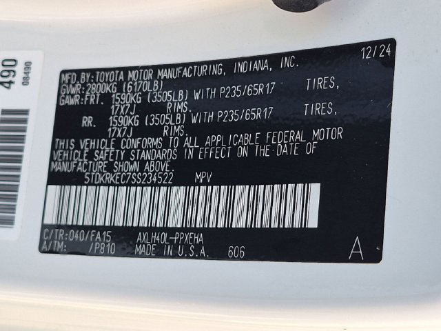 Certified 2025 Toyota Sienna LE FWD image 33