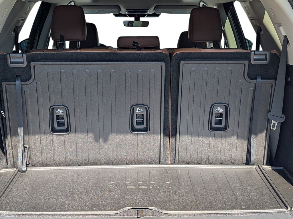 New 2026 Nissan Pathfinder Platinum FWD image 18