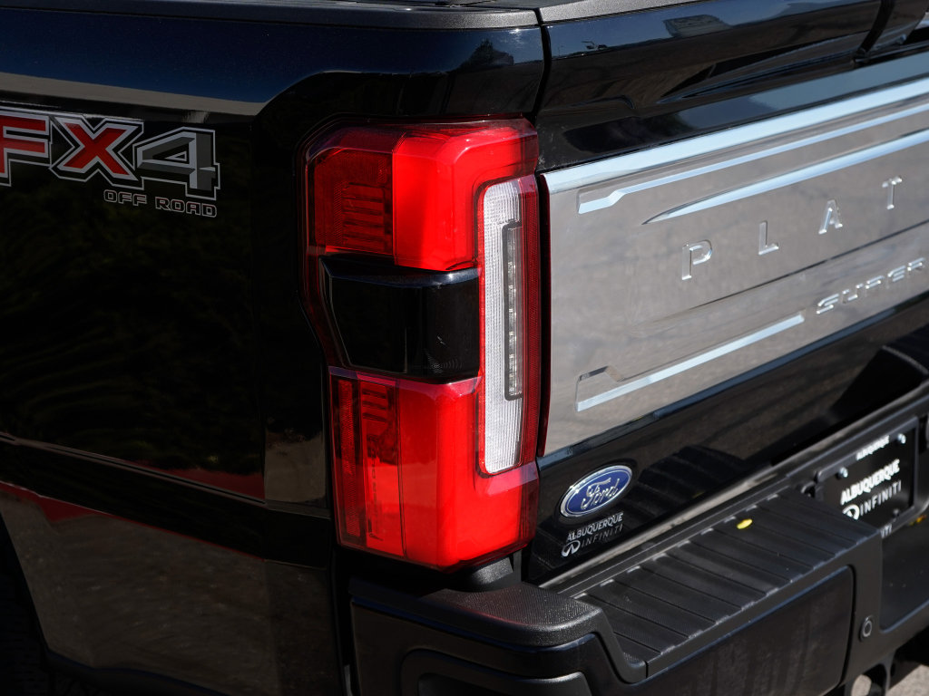 Used 2024 Ford F350 Platinum w/ FX4 Off-Road Package AWD/4WD image 2