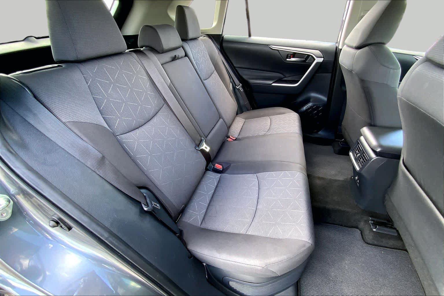 Used 2024 Toyota RAV4 XLE w/ Convenience Package AWD/4WD image 18