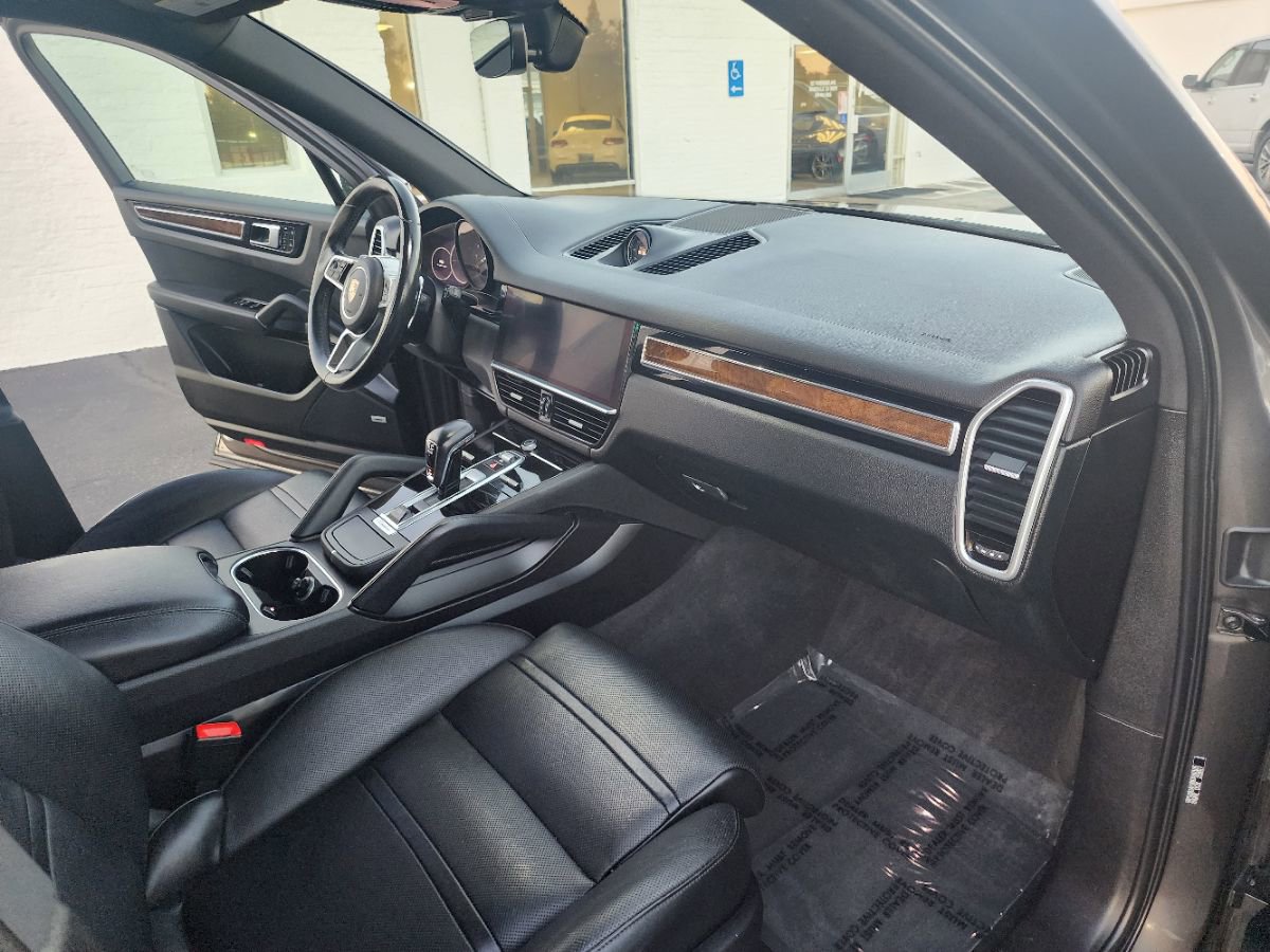 Used 2021 Porsche Cayenne image 14