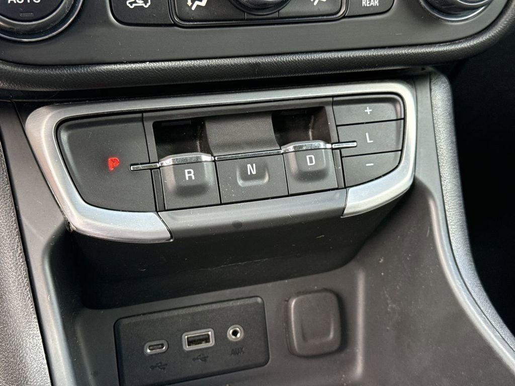 Used 2022 GMC Terrain SLE w/ Driver Convenience Package FWD image 26