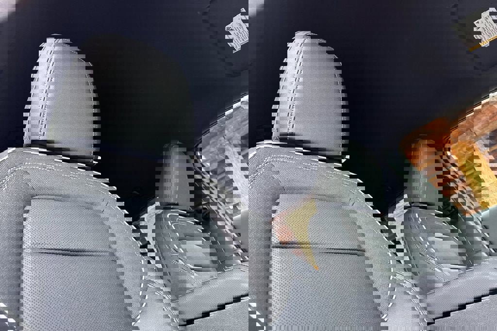 New 2026 Chevrolet Equinox EV LT image 17