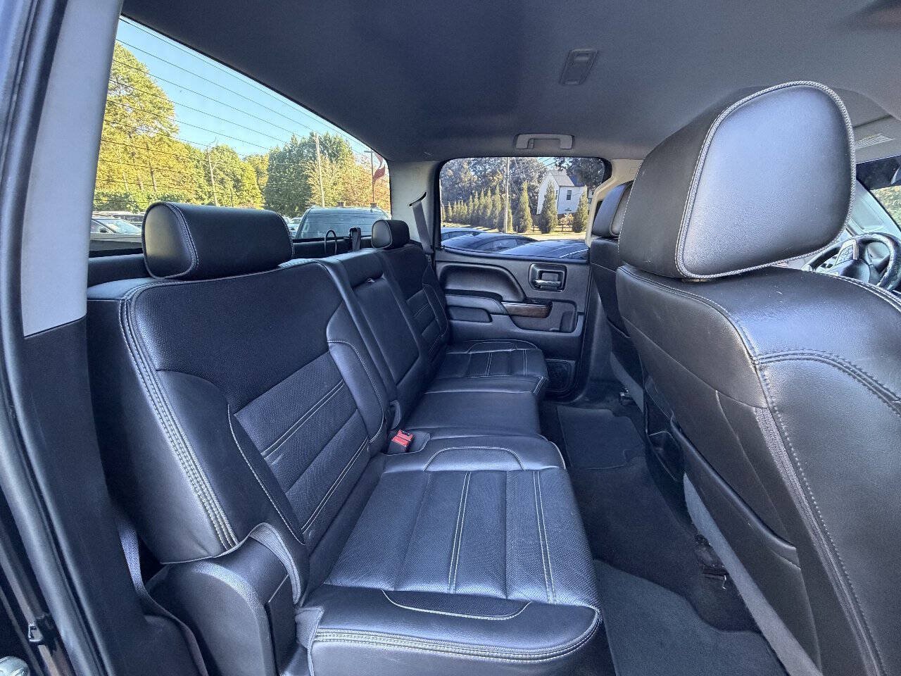 Used 2017 GMC Sierra 3500 Denali w/ Duramax Plus Package AWD/4WD image 22
