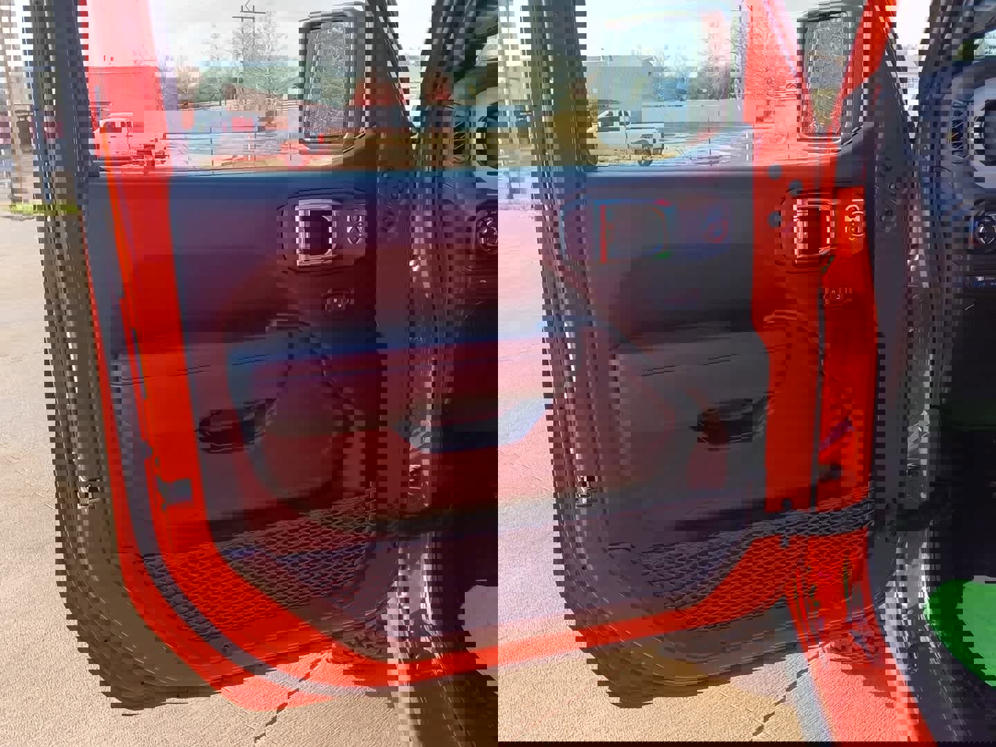 Used 2025 Jeep Wrangler Willys image 22