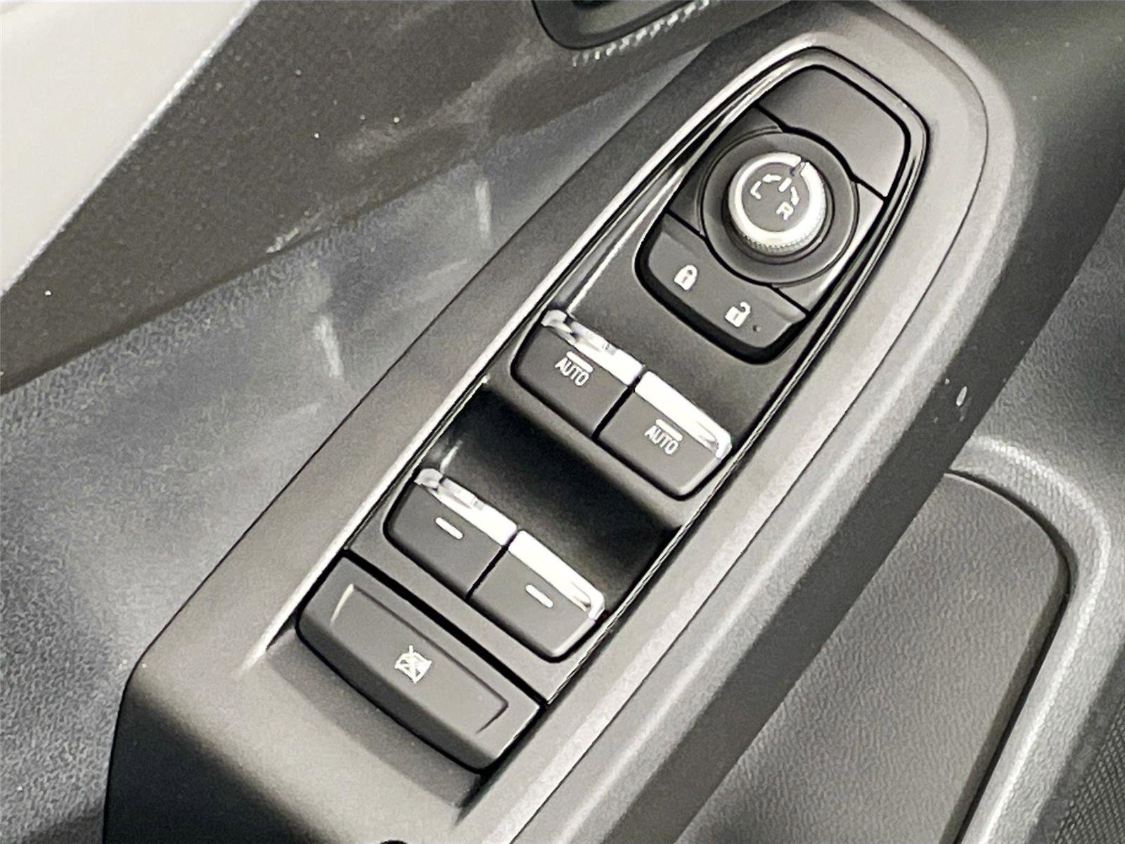 New 2026 Subaru Crosstrek 2.5i Limited w/ Crosstrek Mirror Package image 18