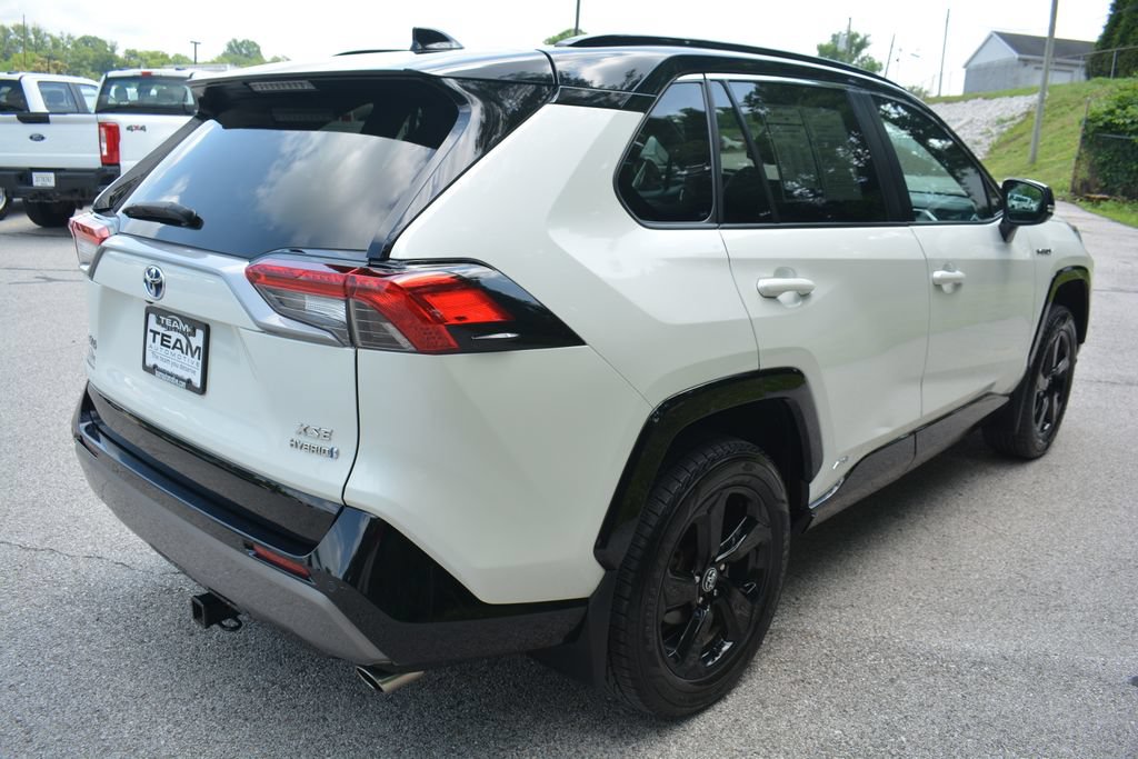 Used 2021 Toyota RAV4 XSE AWD/4WD image 5