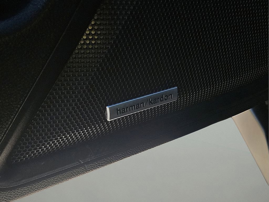 Used 2024 Subaru Outback Touring w/ Popular Package #2 image 22