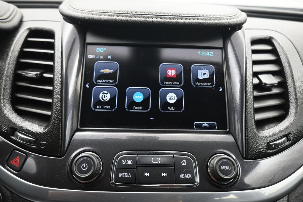 Used 2019 Chevrolet Impala LT FWD image 17