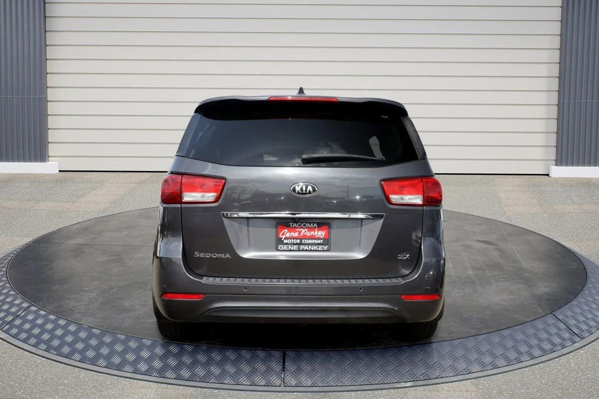 Used 2015 Kia Sedona EX FWD image 6