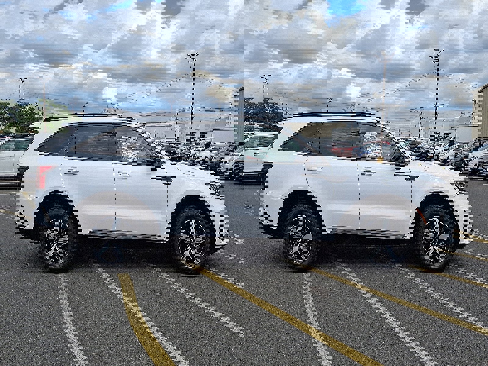 Used 2022 Kia Sorento EX w/ Panoramic Sunroof Package image 8