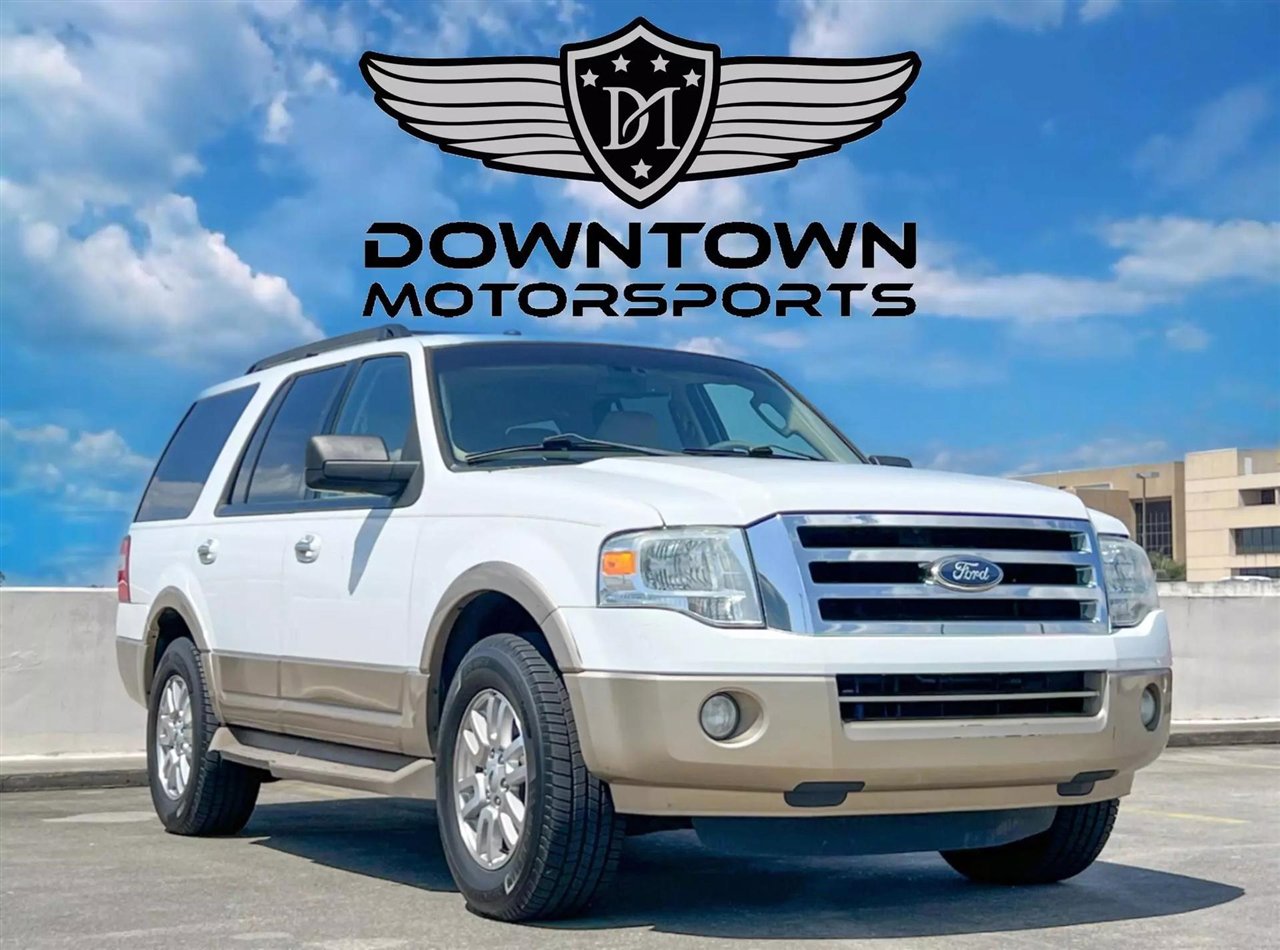 Used 2012 Ford Expedition XLT image 2