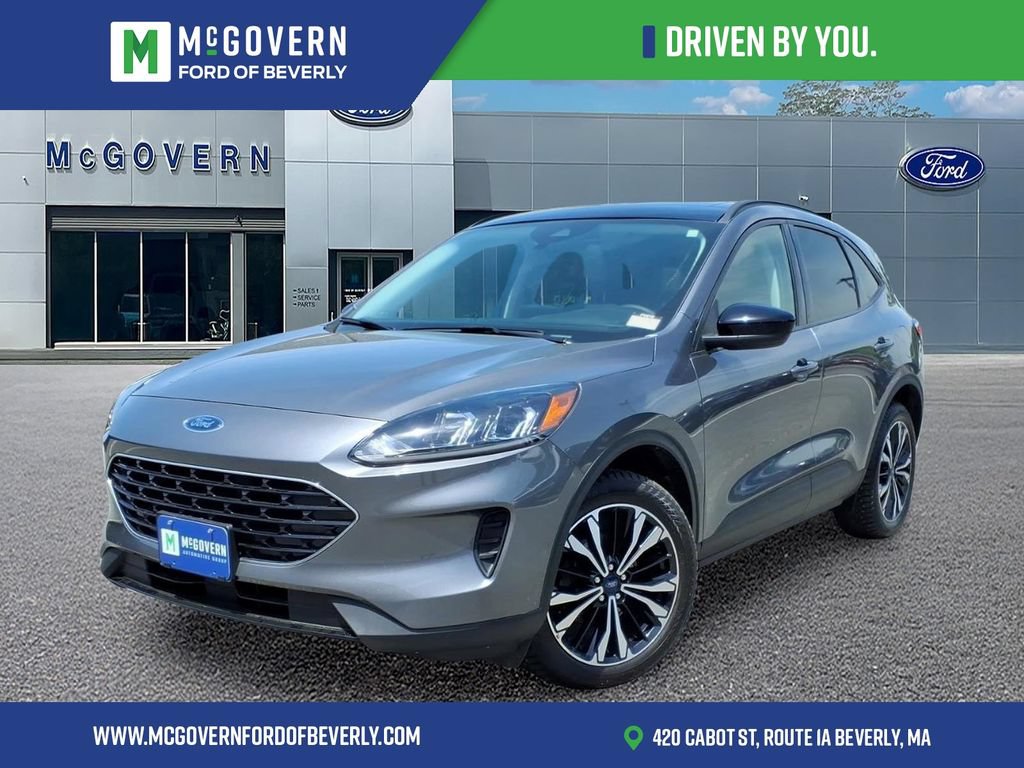 Used 2022 Ford Escape SE w/ SE Sport Appearance Package