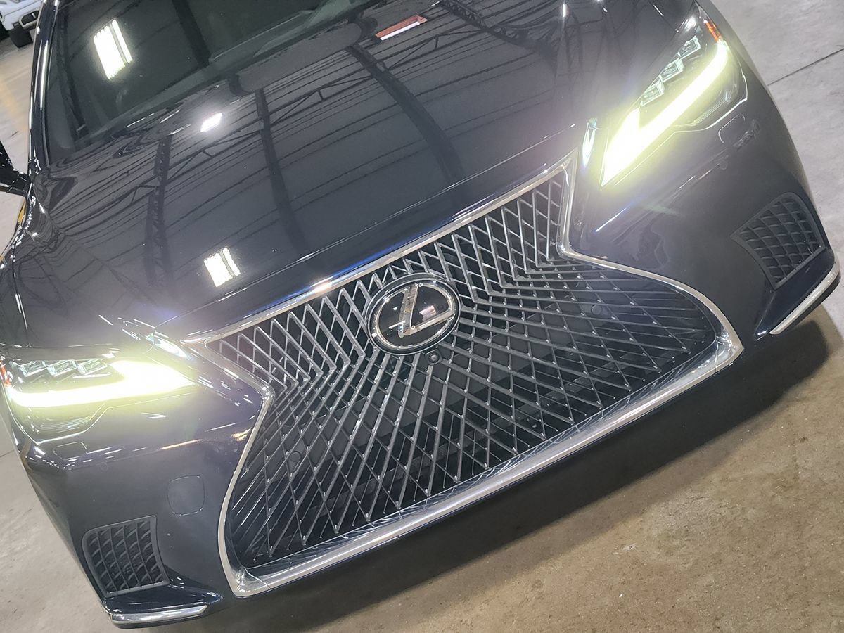Used 2022 Lexus LS 500 w/ Interior Upgrade Package RWD image 19