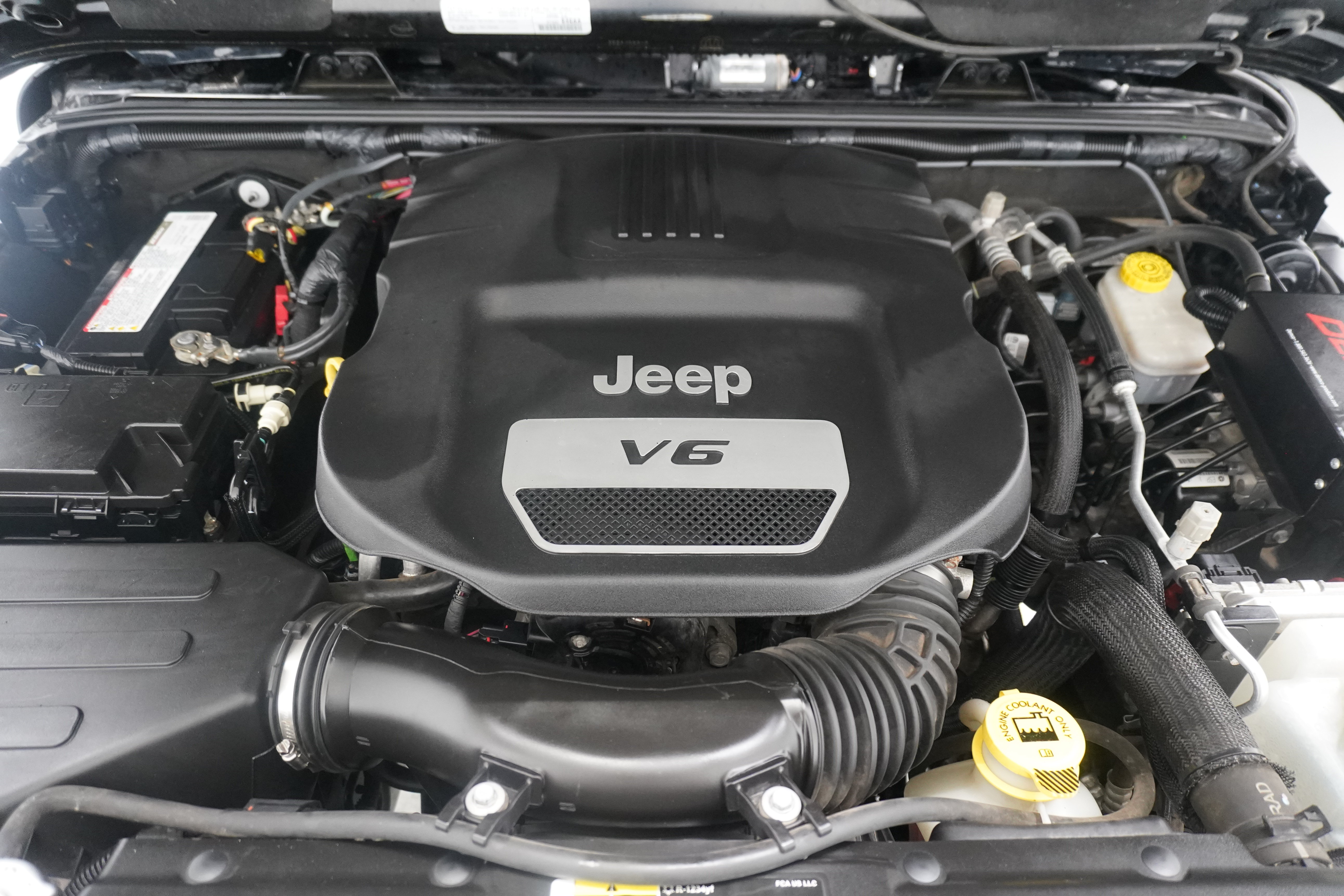 Used 2017 Jeep Wrangler Rubicon w/ Power Convenience Group AWD/4WD image 29