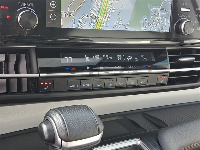 Used 2023 Toyota Sienna XSE w/ XSE Plus Package image 16