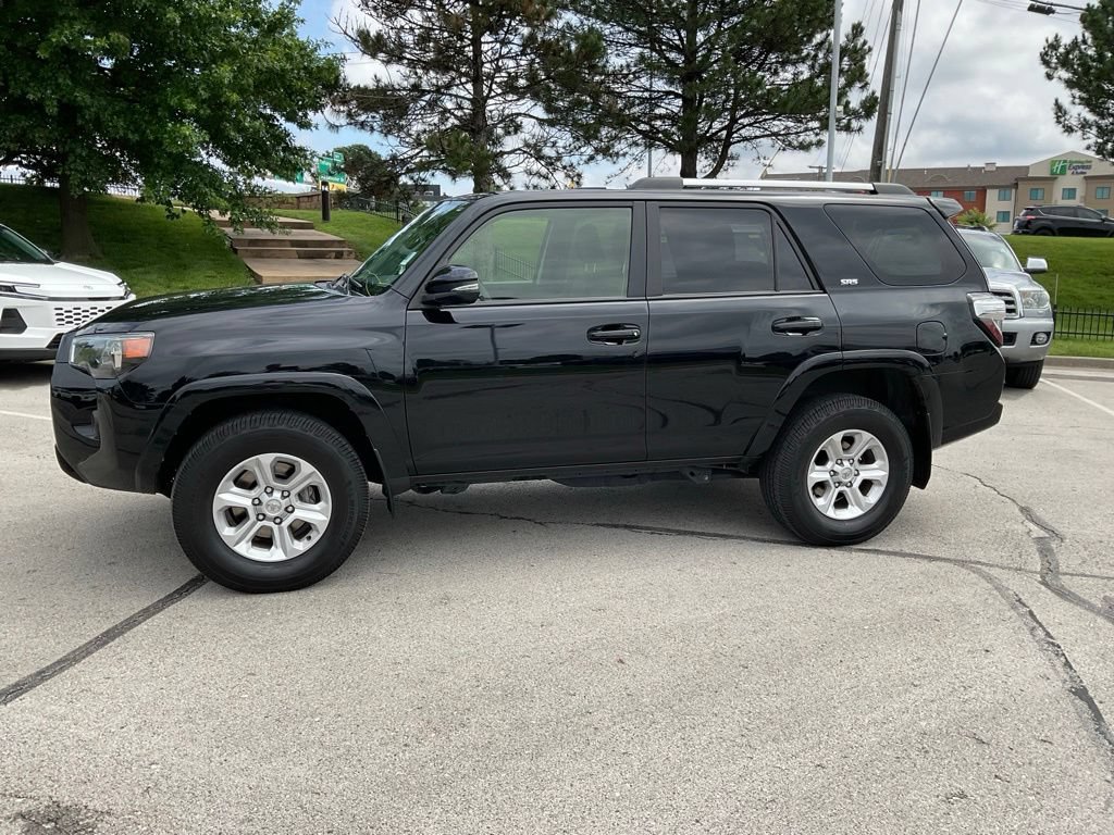 Used 2023 Toyota 4Runner SR5 Premium w/ Moonroof Package AWD/4WD image 3