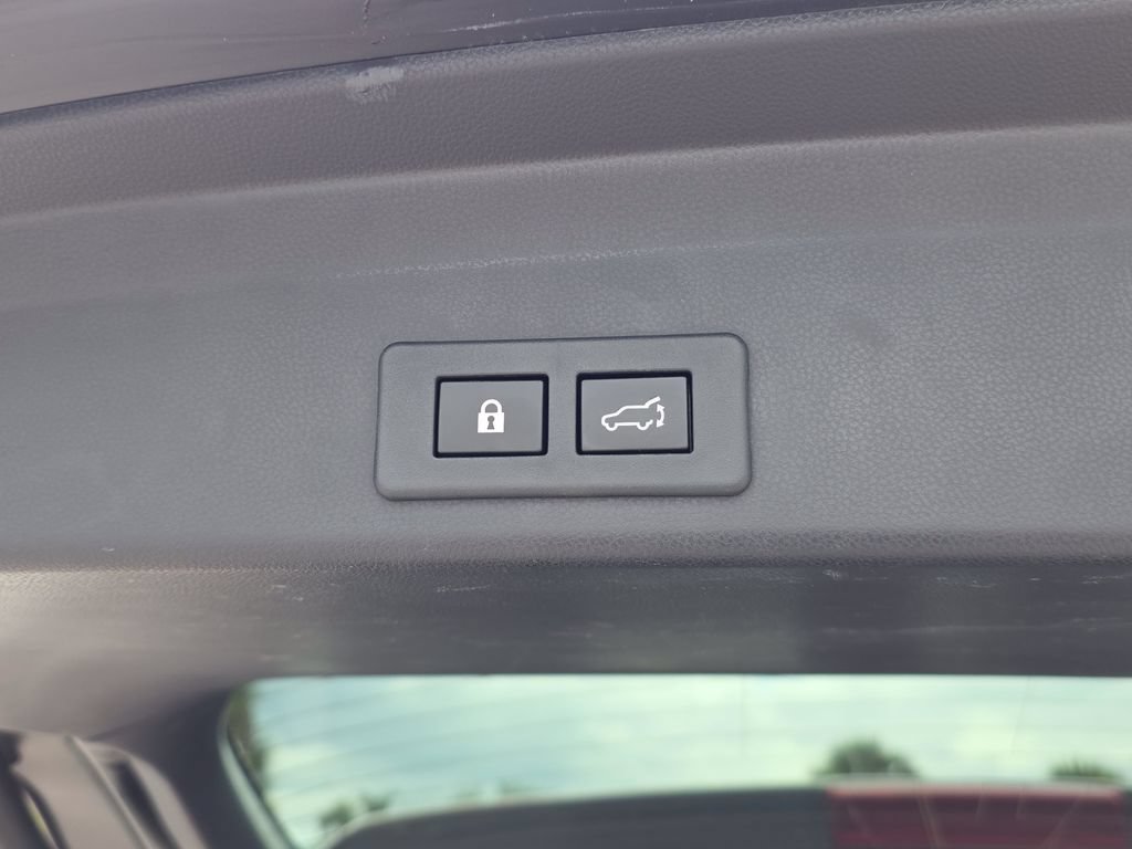 Used 2023 Subaru Ascent Limited AWD/4WD image 10