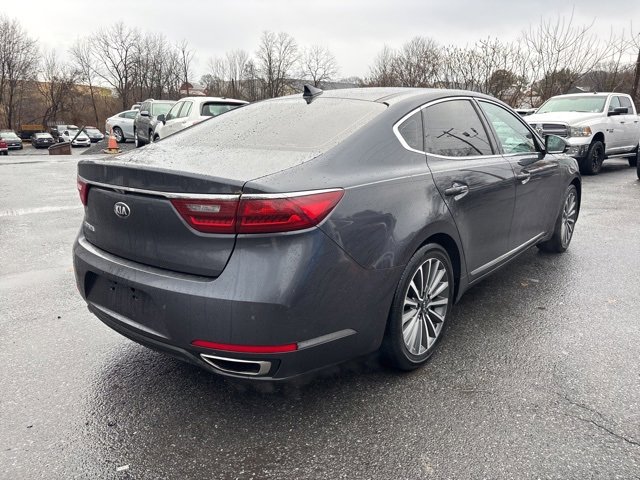 Used 2017 Kia Cadenza Premium w/ Luxury Package image 5
