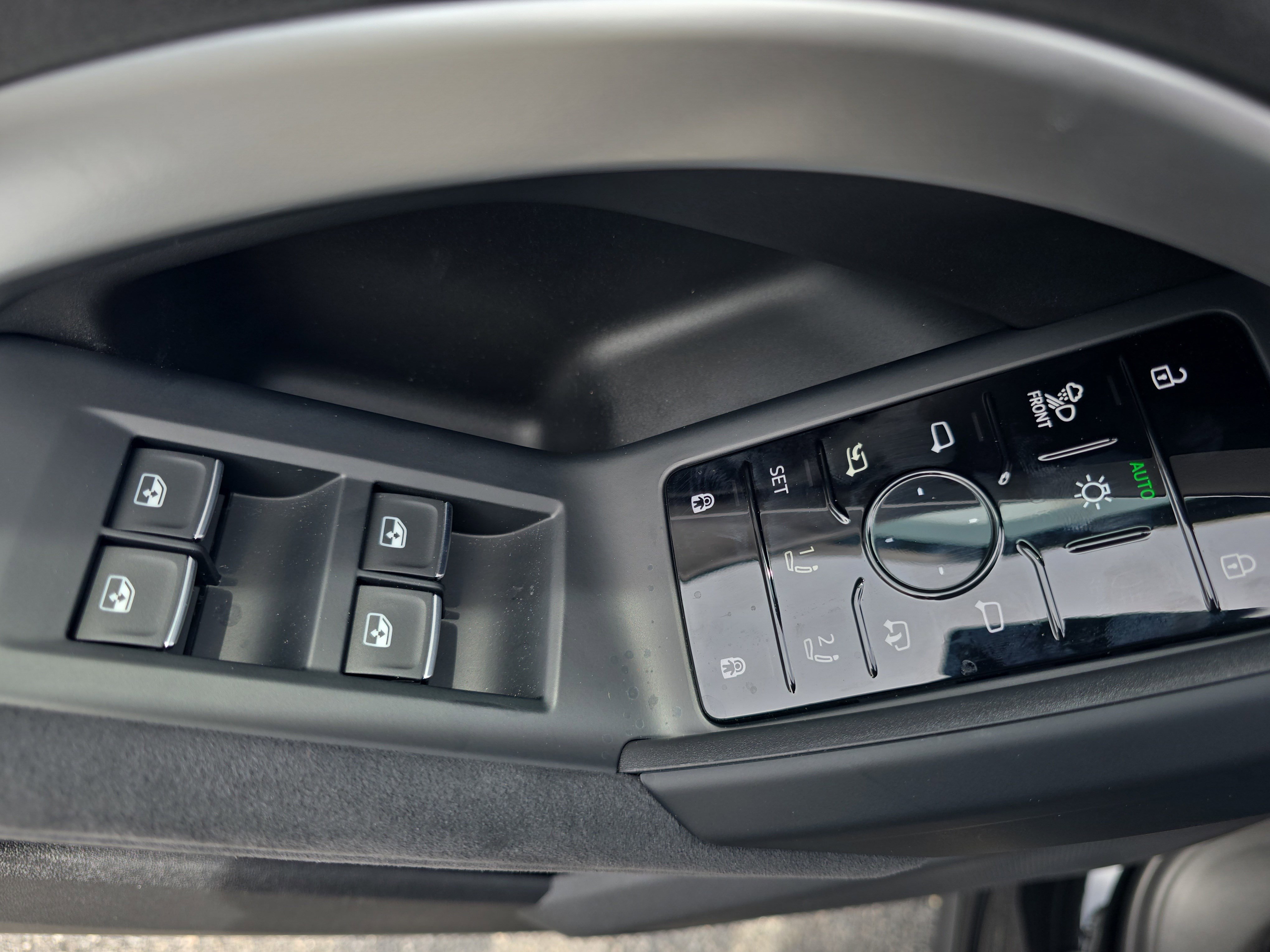 New 2026 Audi SQ5 Premium Plus image 27