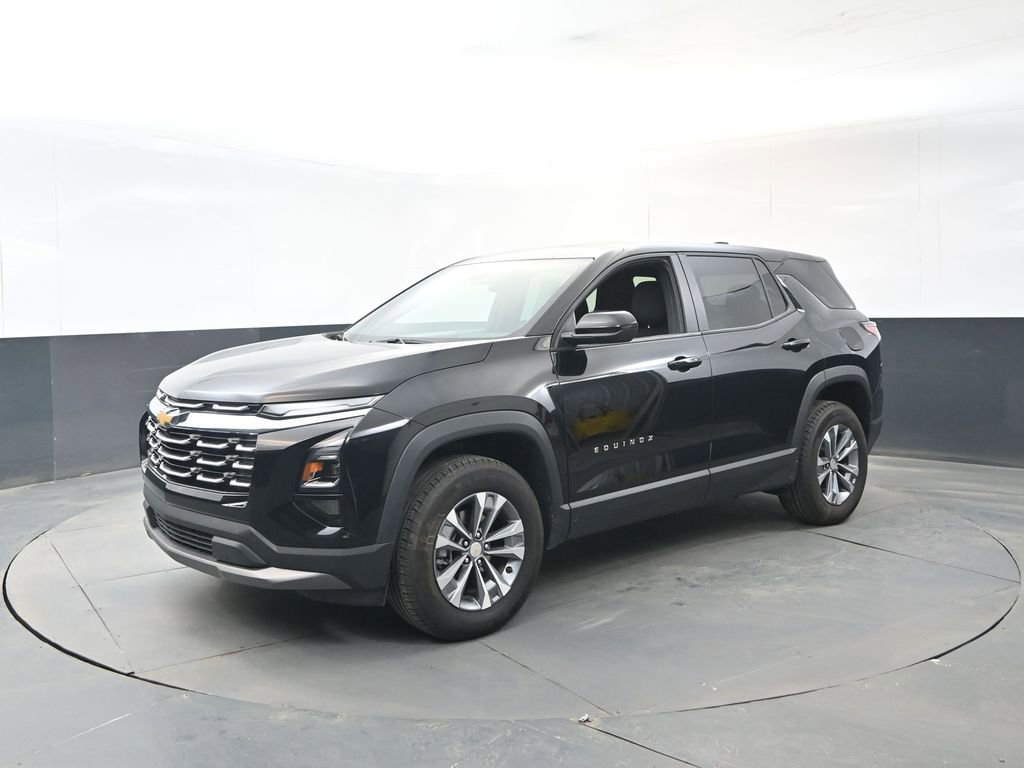 Used 2025 Chevrolet Equinox LT AWD/4WD image 2
