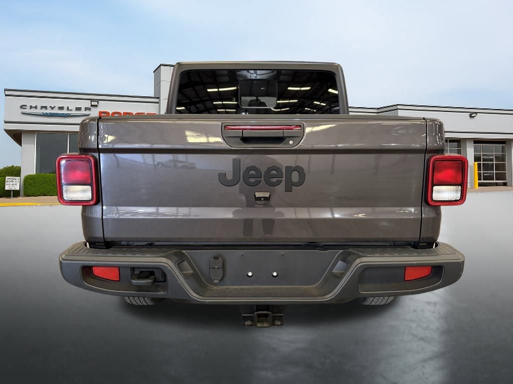 Used 2022 Jeep Gladiator Sport image 4