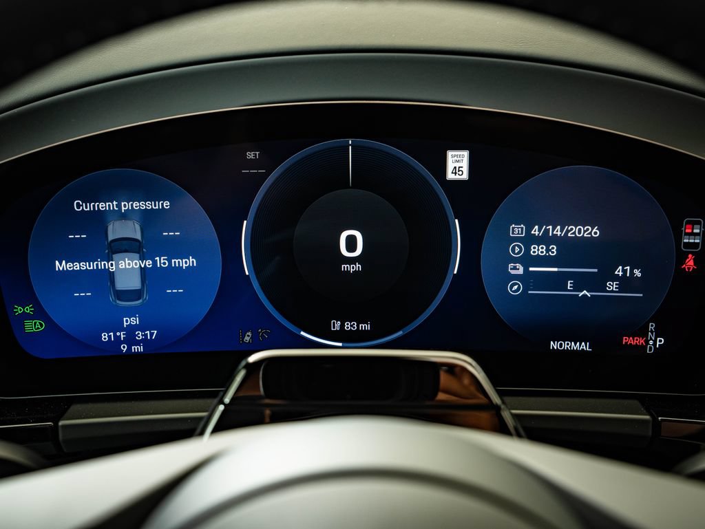 New 2026 Porsche Macan 4 Electric AWD/4WD image 34