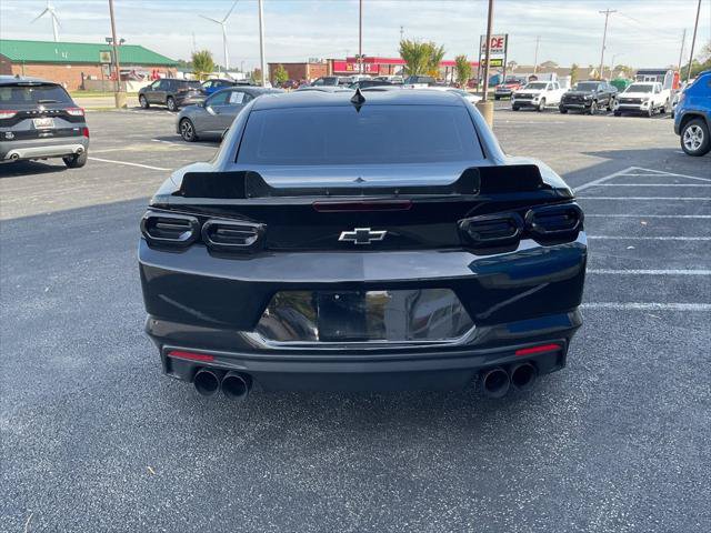Used 2023 Chevrolet Camaro LT w/ Technology Package RWD image 6