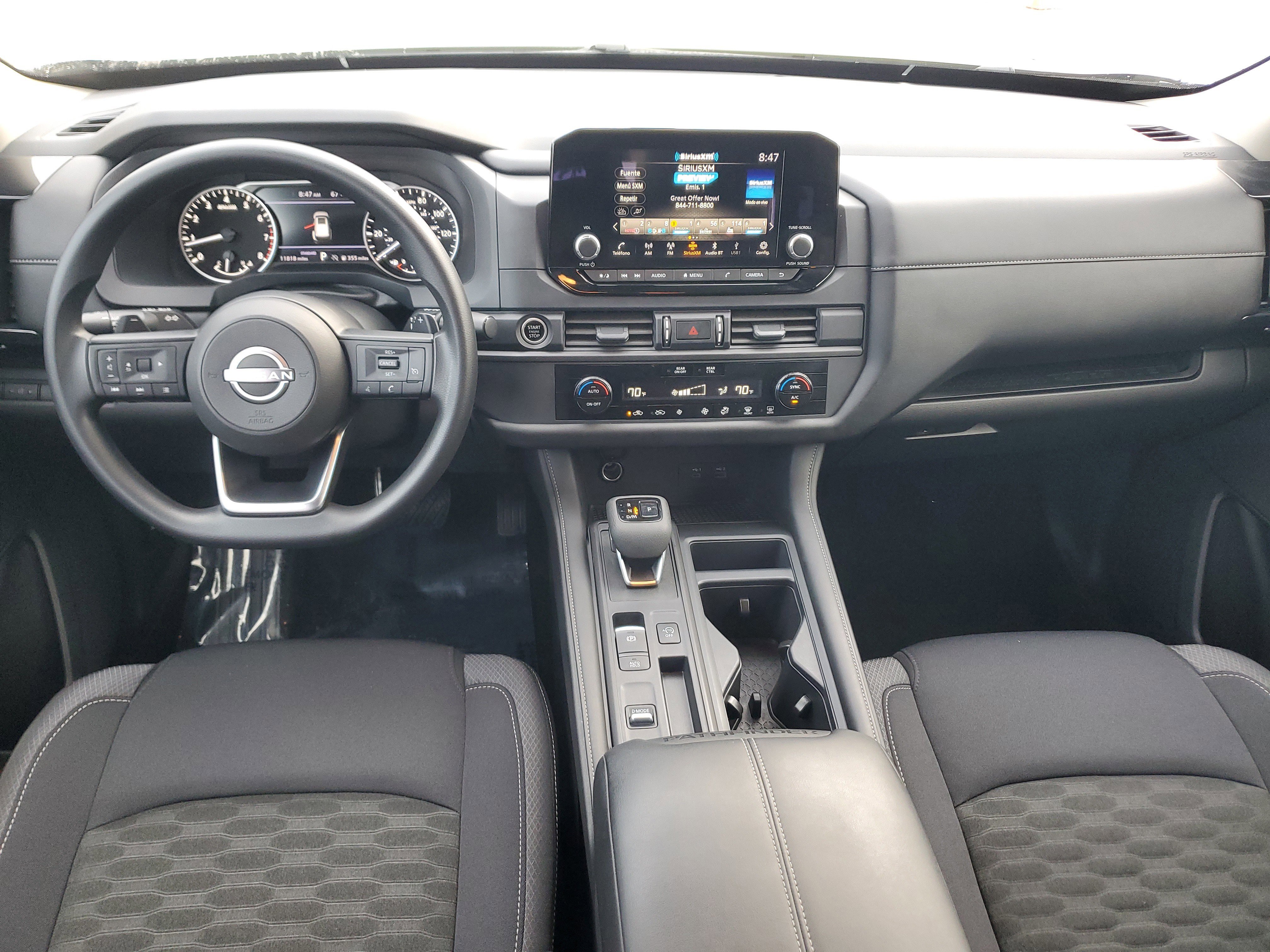 Used 2024 Nissan Pathfinder S image 15