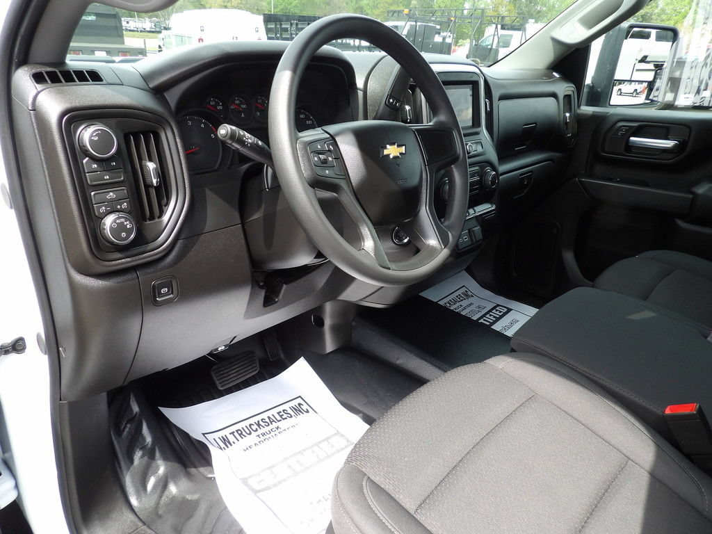 Used 2026 Chevrolet Silverado 3500 W/T AWD/4WD image 16