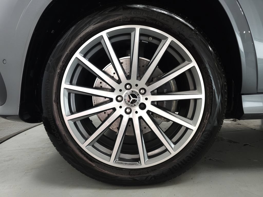 Used 2025 Mercedes-Benz GLS 450 4MATIC image 39